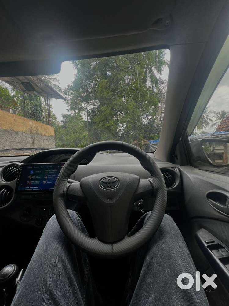 Toyota Etios Liva 2012