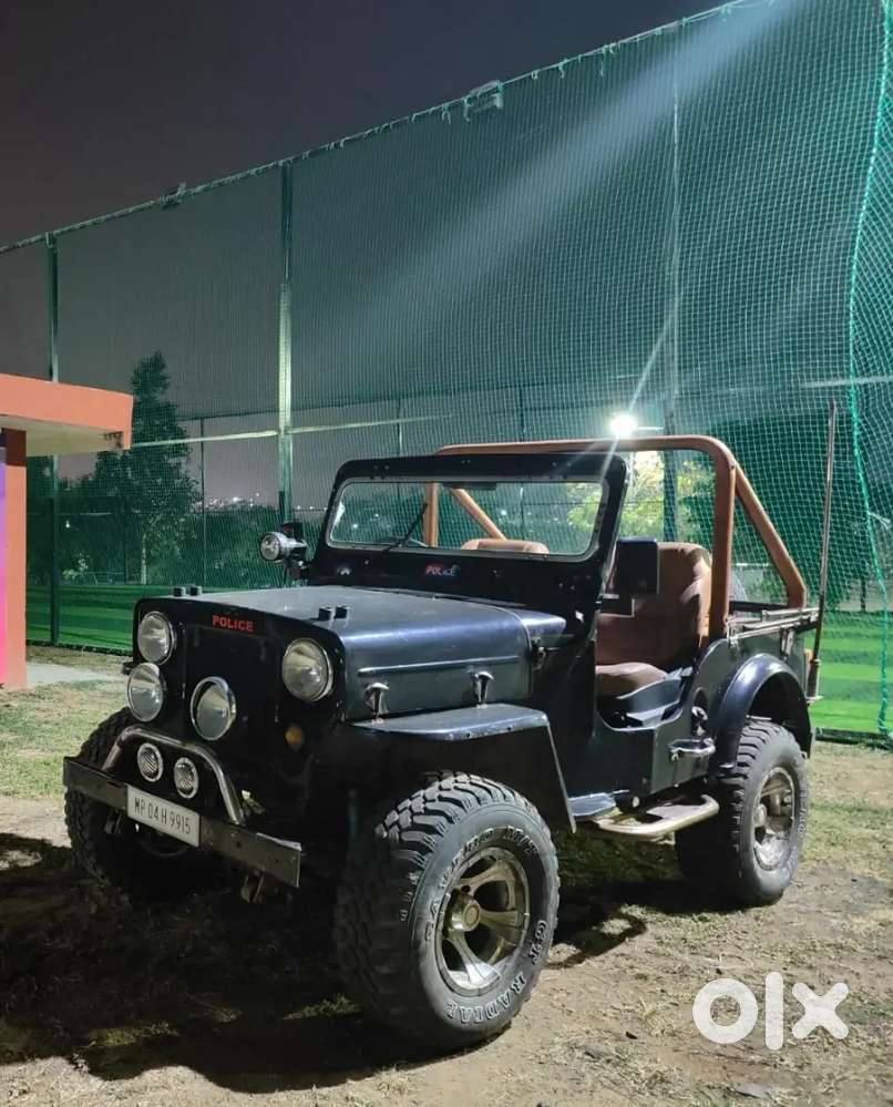 Overhead Mahindra Willys Jeep  500 1962