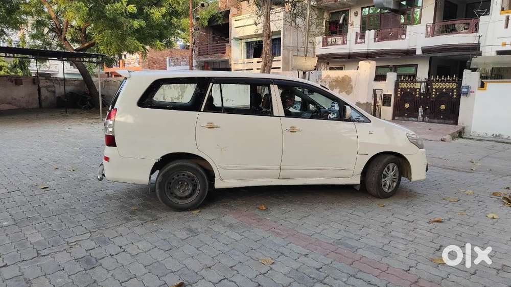 Innova Car Diesel In Good Condition