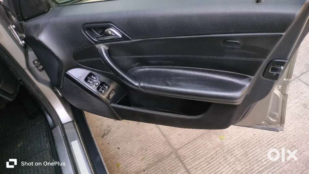Mercedes-benz C-class 2005 Petrol Well Maintained