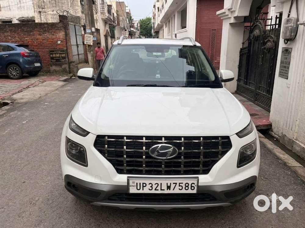 Hyundai Venue Diesel Well Maintained