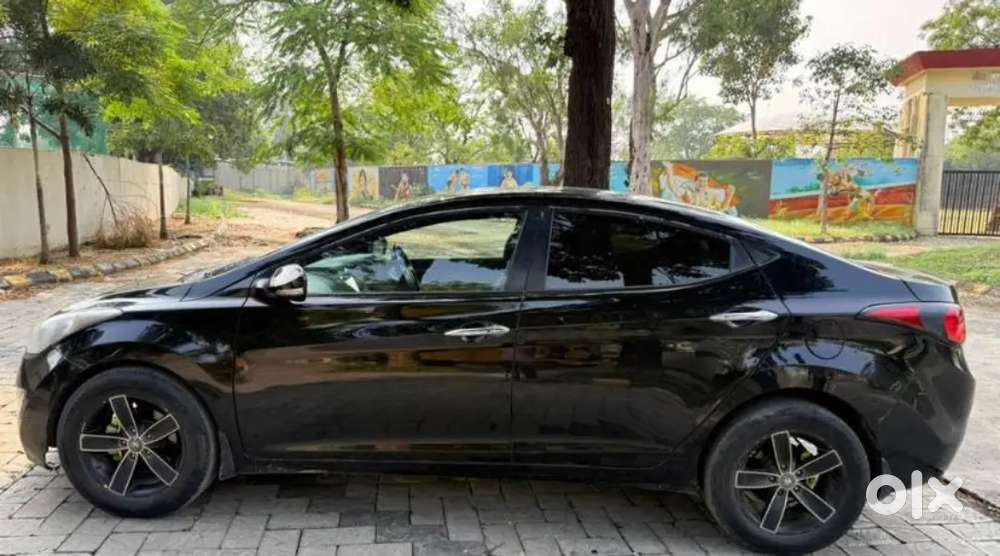 Hyundai Elantra 2012