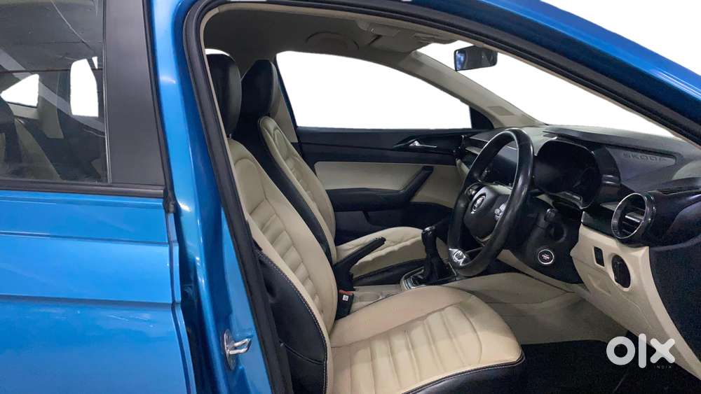 Skoda Slavia 1.0 Ambition Tsi At, 2023, Petrol