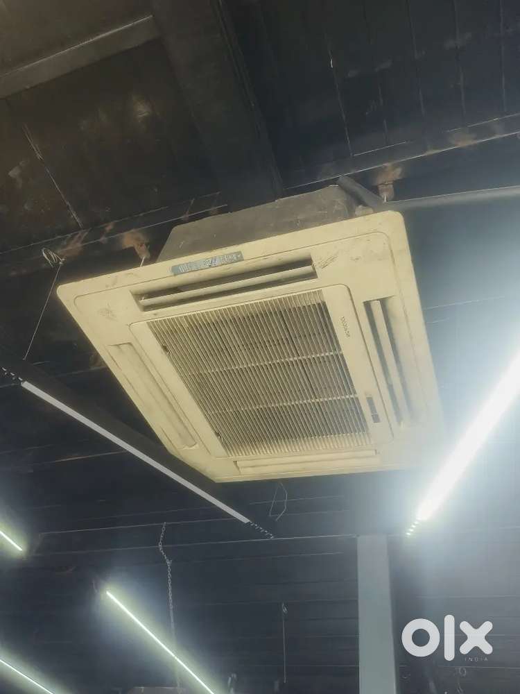 2 Ton Cassette AC for Sale &ndash; Good Condition