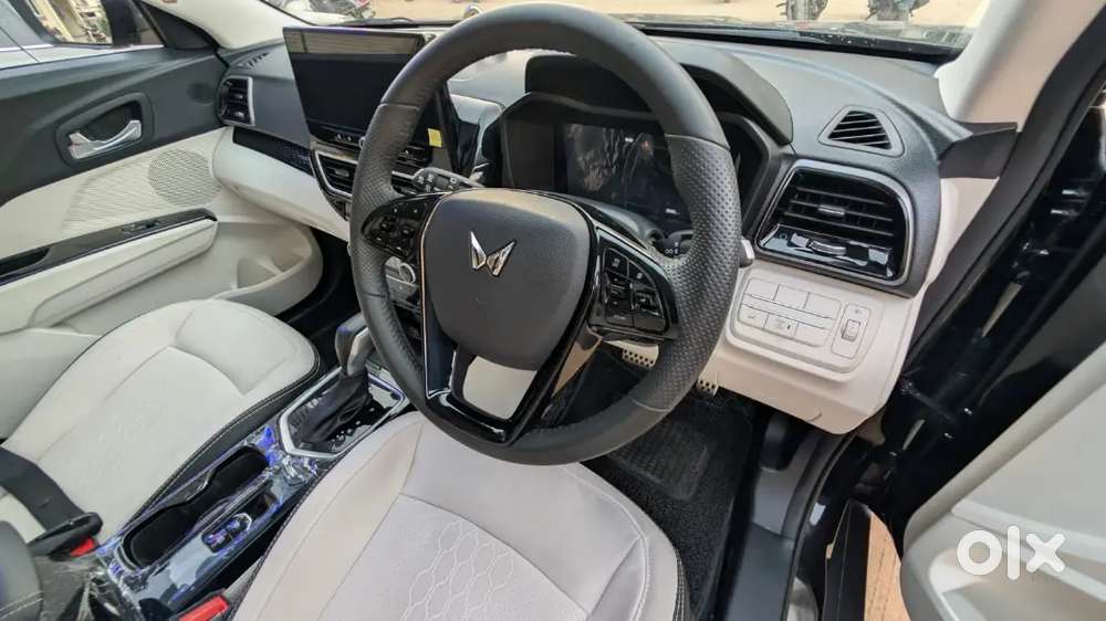 Mahindra Xuv 3xo Nov- 2025 Petrol 3780 Km Driven