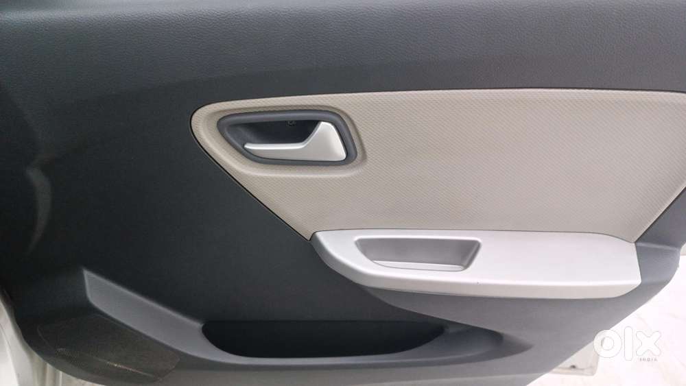 Maruti Suzuki Alto K10 Vxi Amt, 2015, Petrol