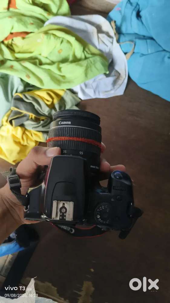 Canon camera 1000D