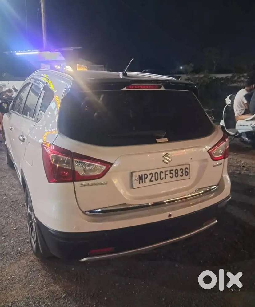 Maruti Suzuki S-cross 2016 Diesel Car Top Model