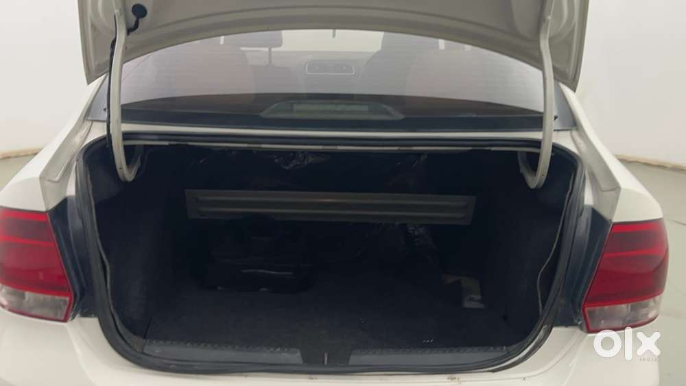 Volkswagen Vento Petrol Highline, 2013, Petrol