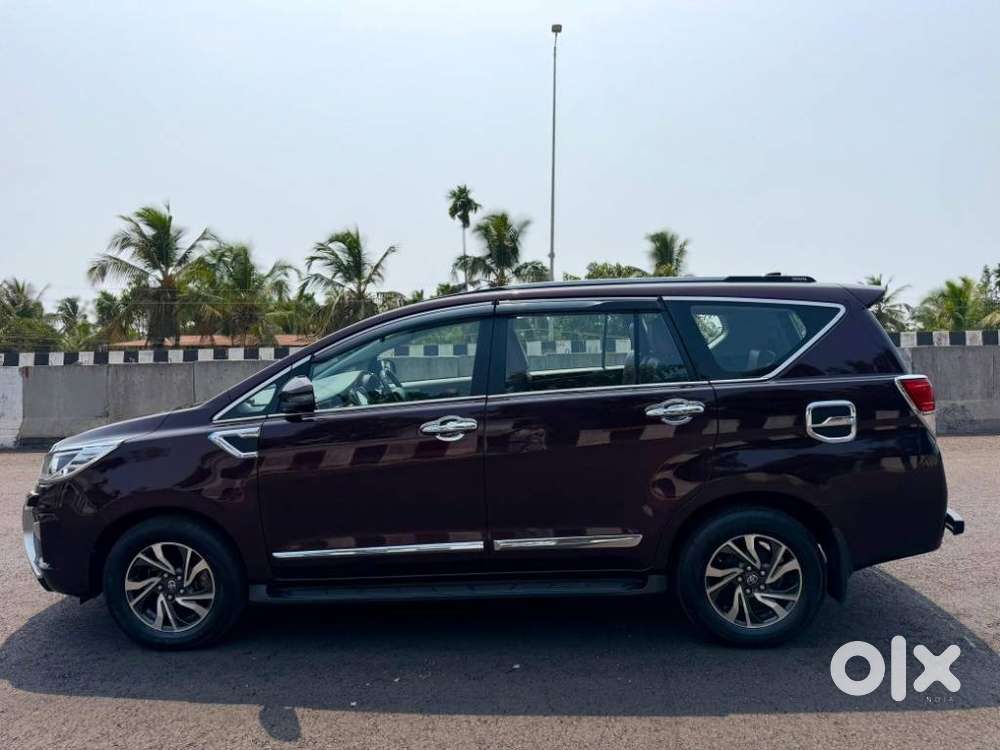 Toyota Innova Crysta