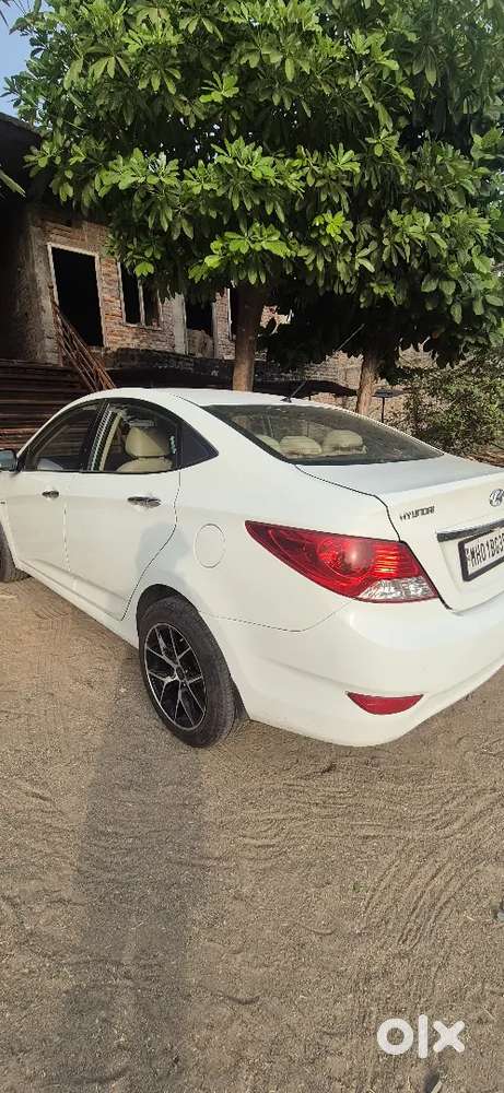 Hyundai Verna 2013 Petrol/cng 88185 Km Driven