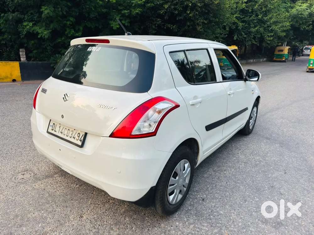 Maruti Suzuki Swift Lxi Optional-o, 2017, Petrol