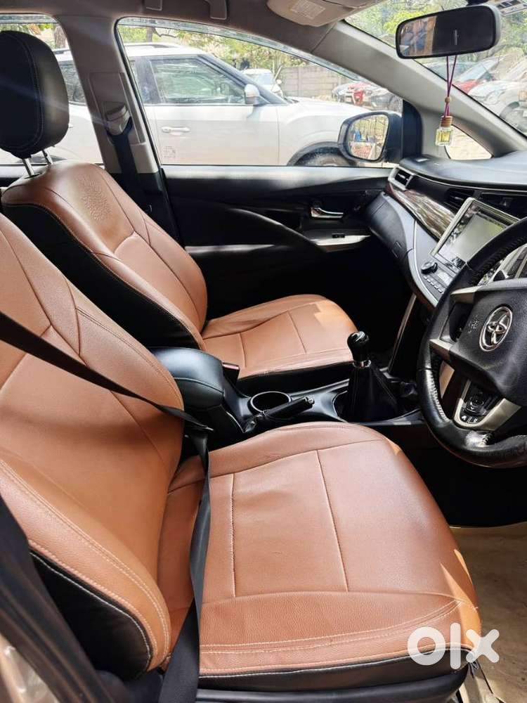 Toyota Innova Crysta 2.4 V 8 Str, 2016, Diesel