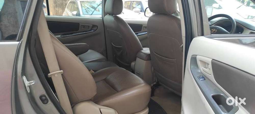 Toyota Innova 2.5 G (diesel) 7 Seater, 2011, Diesel