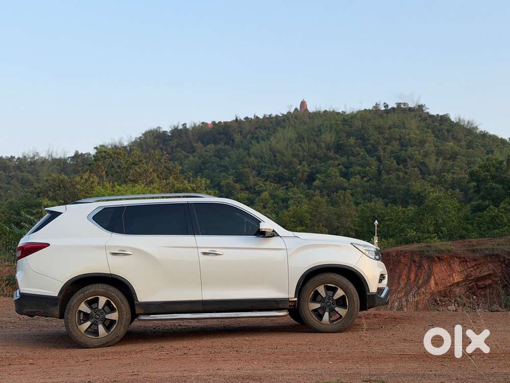 Mahindra Alturas G4 2019