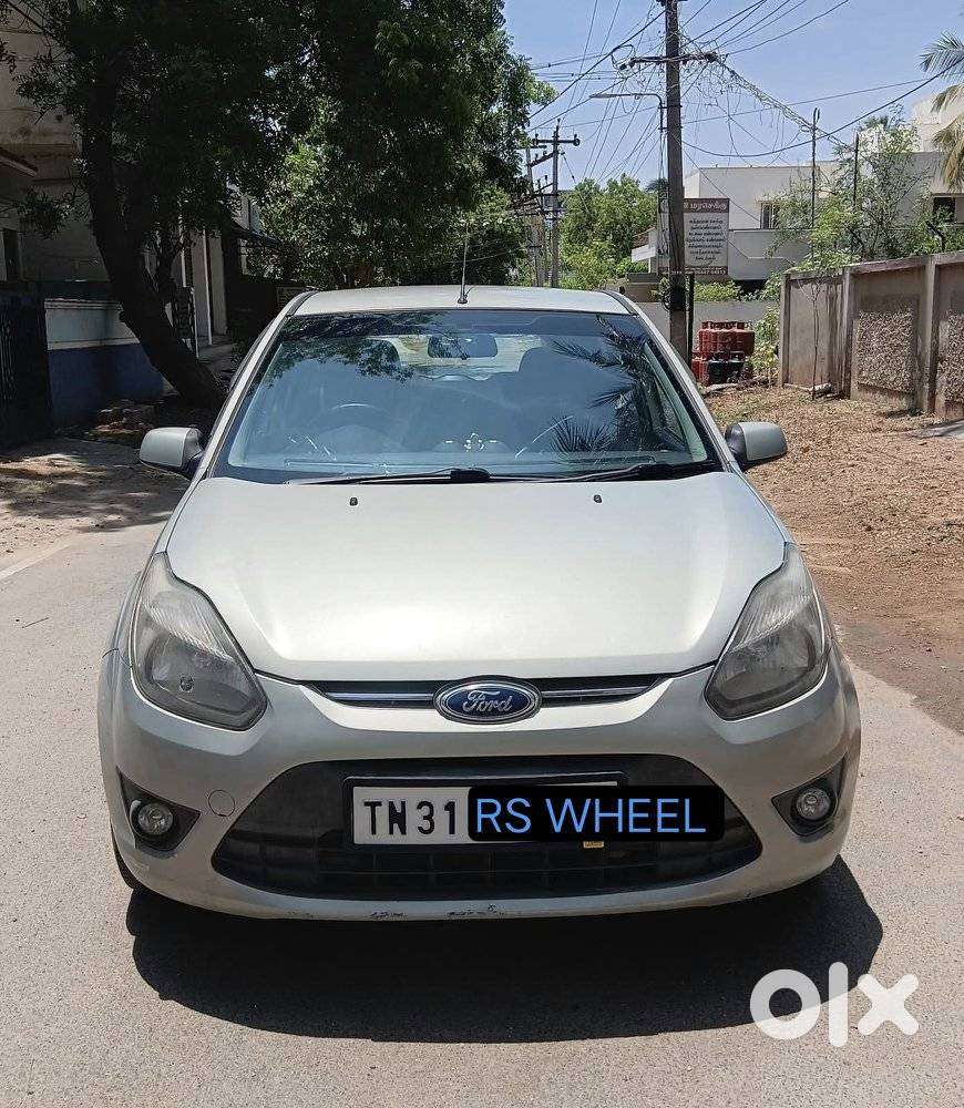 Ford Figo 1.2p Titanium Mt, 2012, Petrol