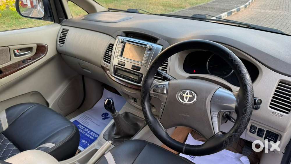 Toyota Innova 2.5 Ev (diesel) Ps 7 Seater Bs Iv, 2014