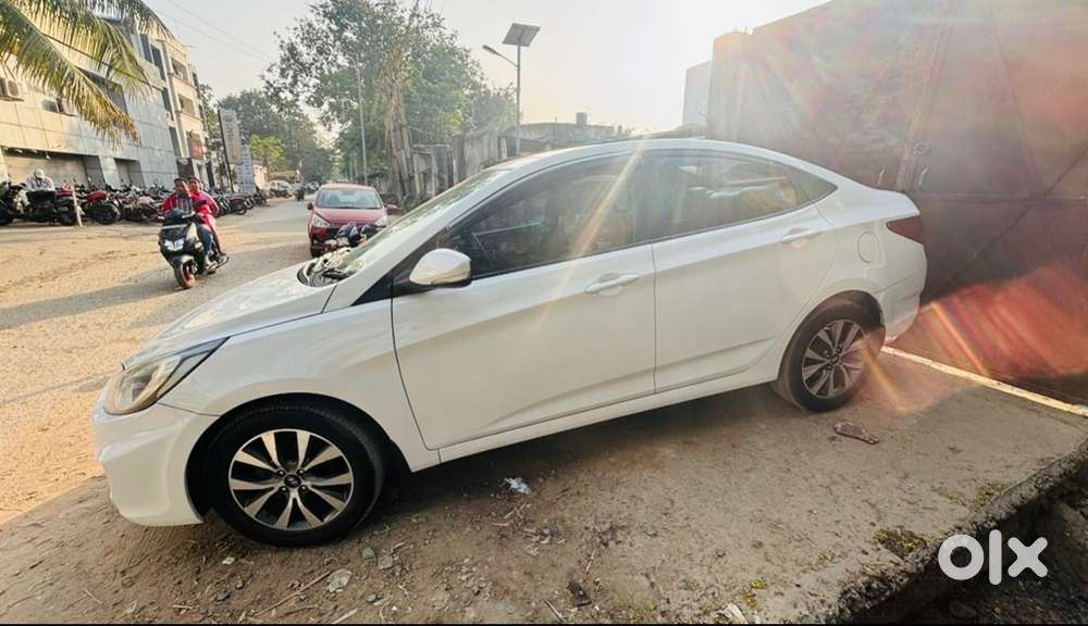 Hyundai Fluidic Verna 2014