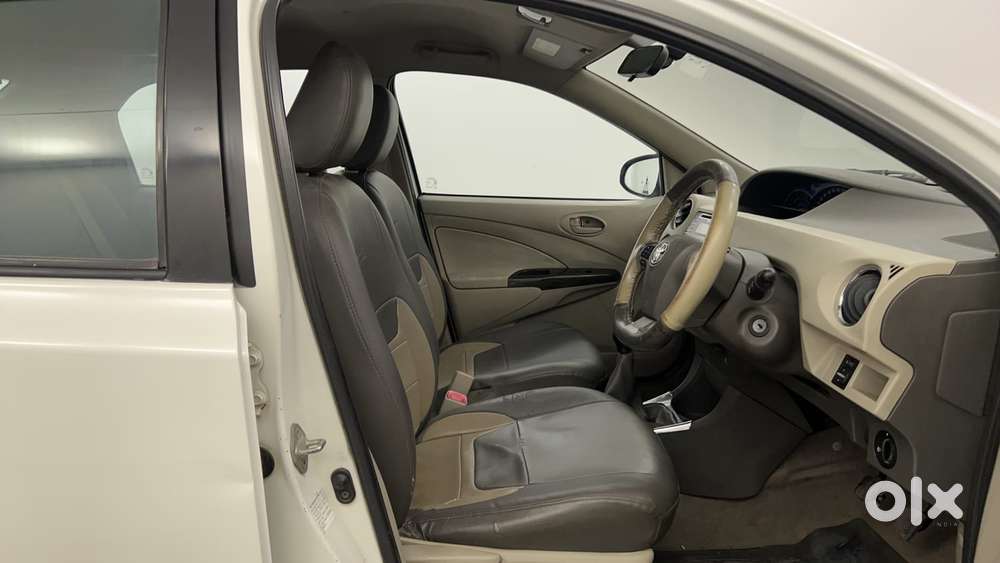 Toyota Etios Vx, 2015, Petrol