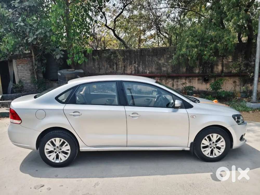Volkswagen Vento Highline 2015