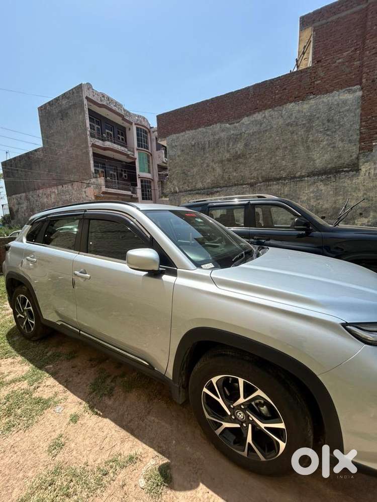 Toyota Urban Cruiser Hyryder 2025 30dec Petrol 2900 Km Driven