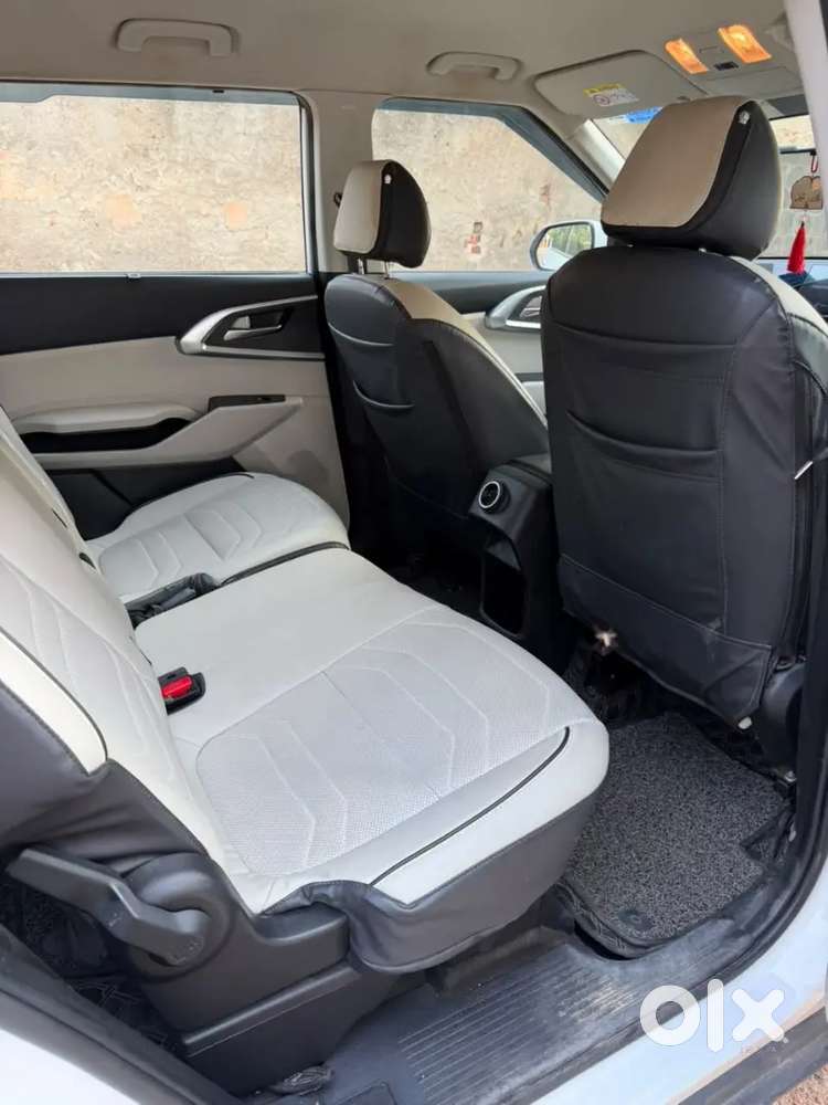 Kia Carens 1.5 Turbo Petrol Dct(automatic)