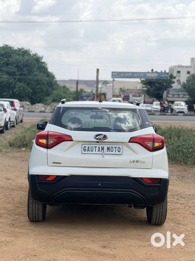 Mahindra Xuv300 W6 Amt Diesel, 2022, Diesel