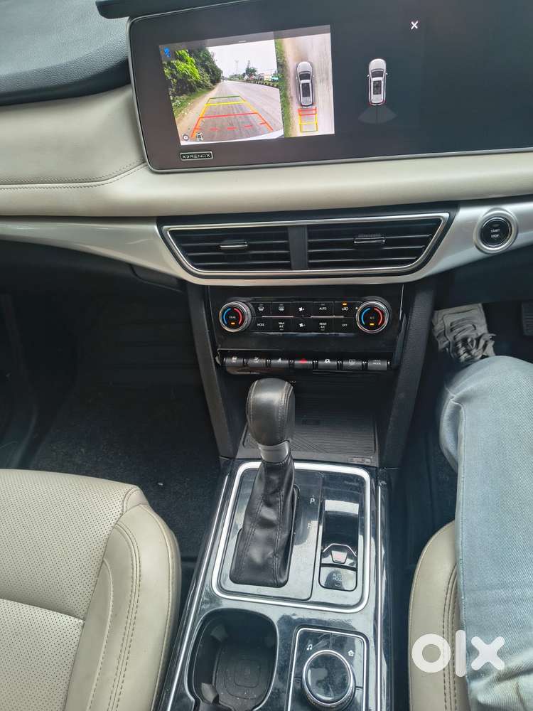 Mahindra Xuv700 Ax7l 6 Str At, 2023, Diesel