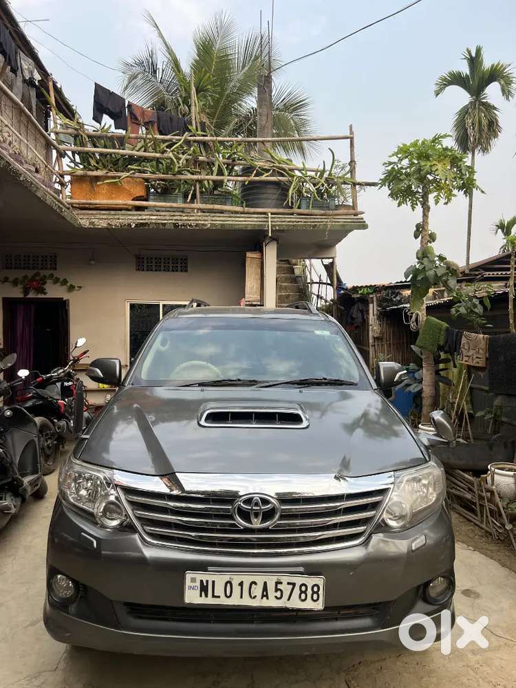 Toyota Fortuner 2012