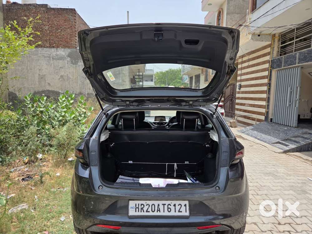 Tata Altroz Petrol 2021