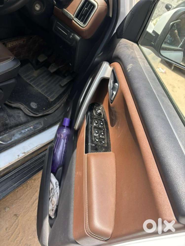Mahindra Petrol Car 2025