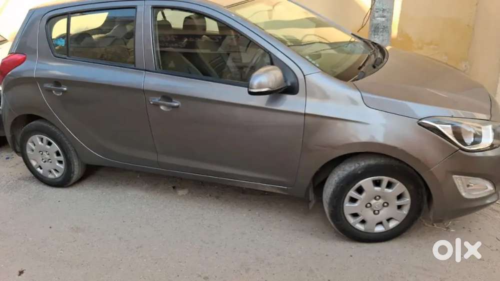 Hyundai I20 2012 Petrol 75000 Km Driven