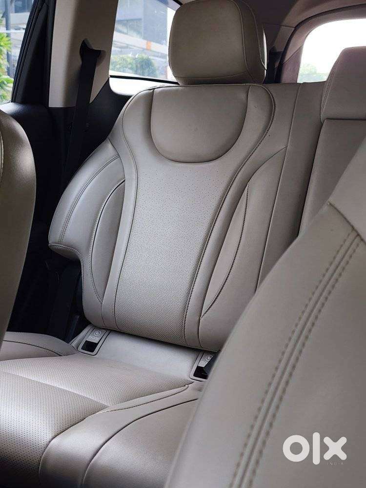 Mahindra Xuv700 2.2 Ax 7 Diesel At Str, 2023, Diesel