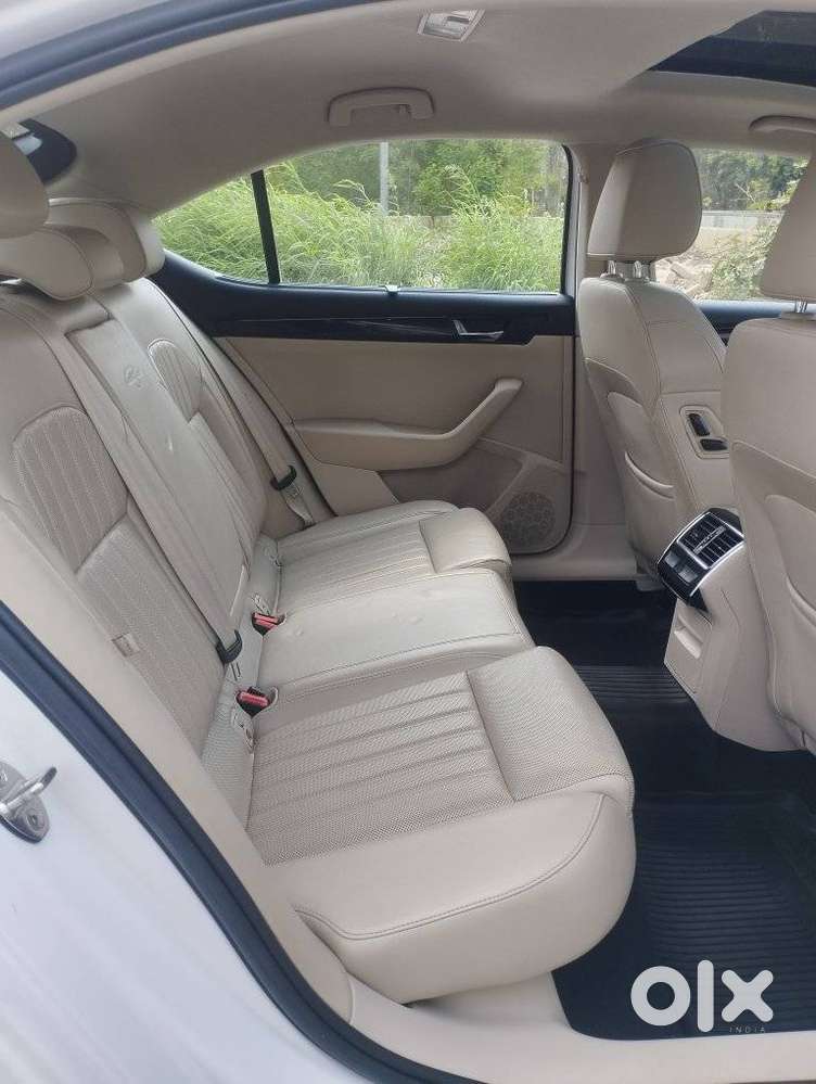 Skoda Superb Lk 1.8 Tsi At, 2017, Petrol