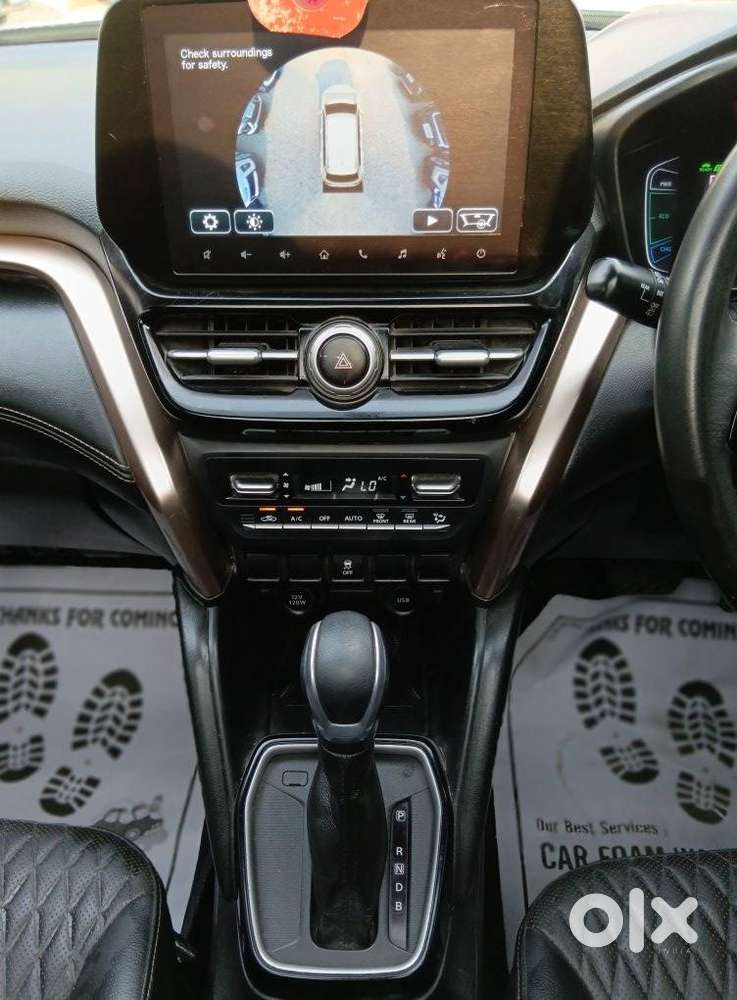 Maruti Suzuki Grand Vitara 1.5 Alpha Smart Hybrid At, 2022, Petrol