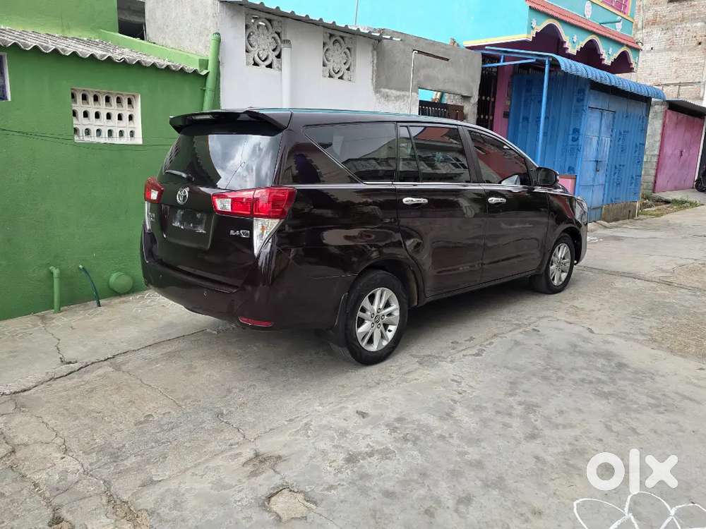 Toyota Innova Crysta 2017 Diesel Well Maintained