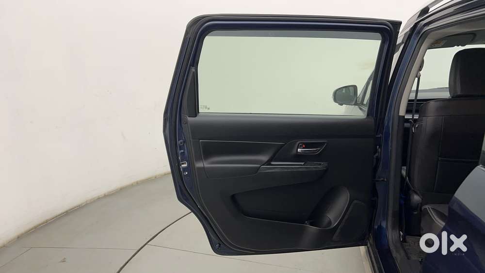 Maruti Suzuki Xl6 1.5 Alpha Plus At, 2024, Petrol