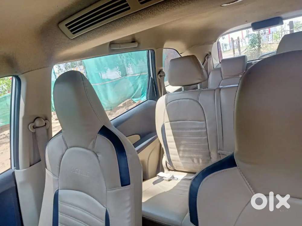 Honda Mobilio Top V Model