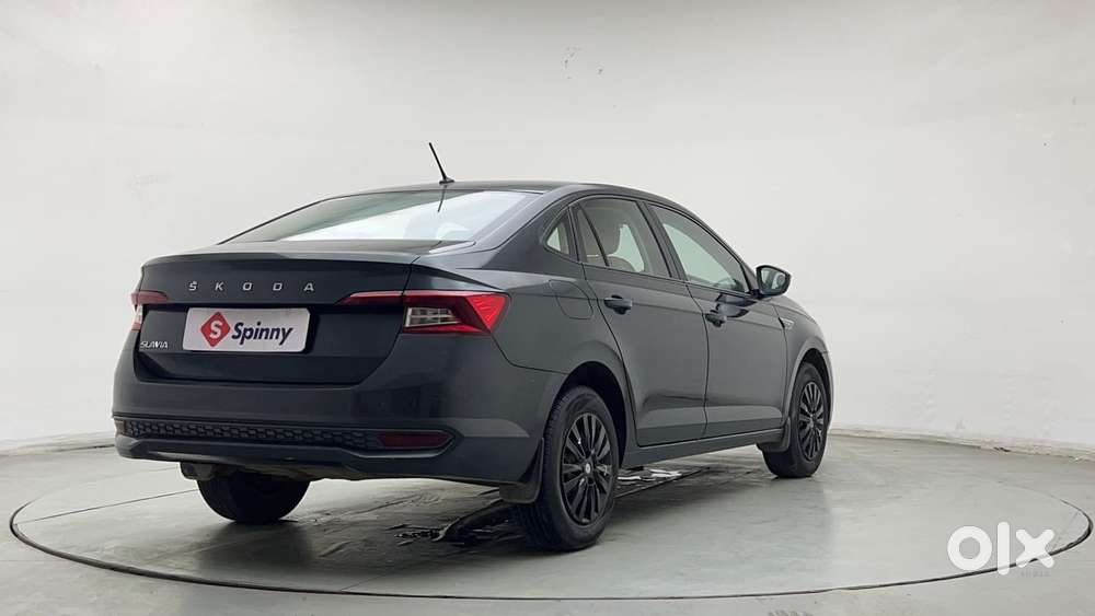 Skoda Slavia Active 1.0l Tsi Mt, 2022, Petrol