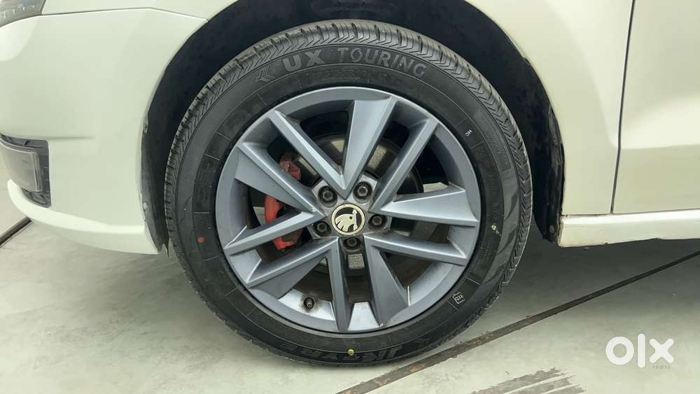 Skoda Rapid 1.6 Mpi At Style, 2017, Petrol