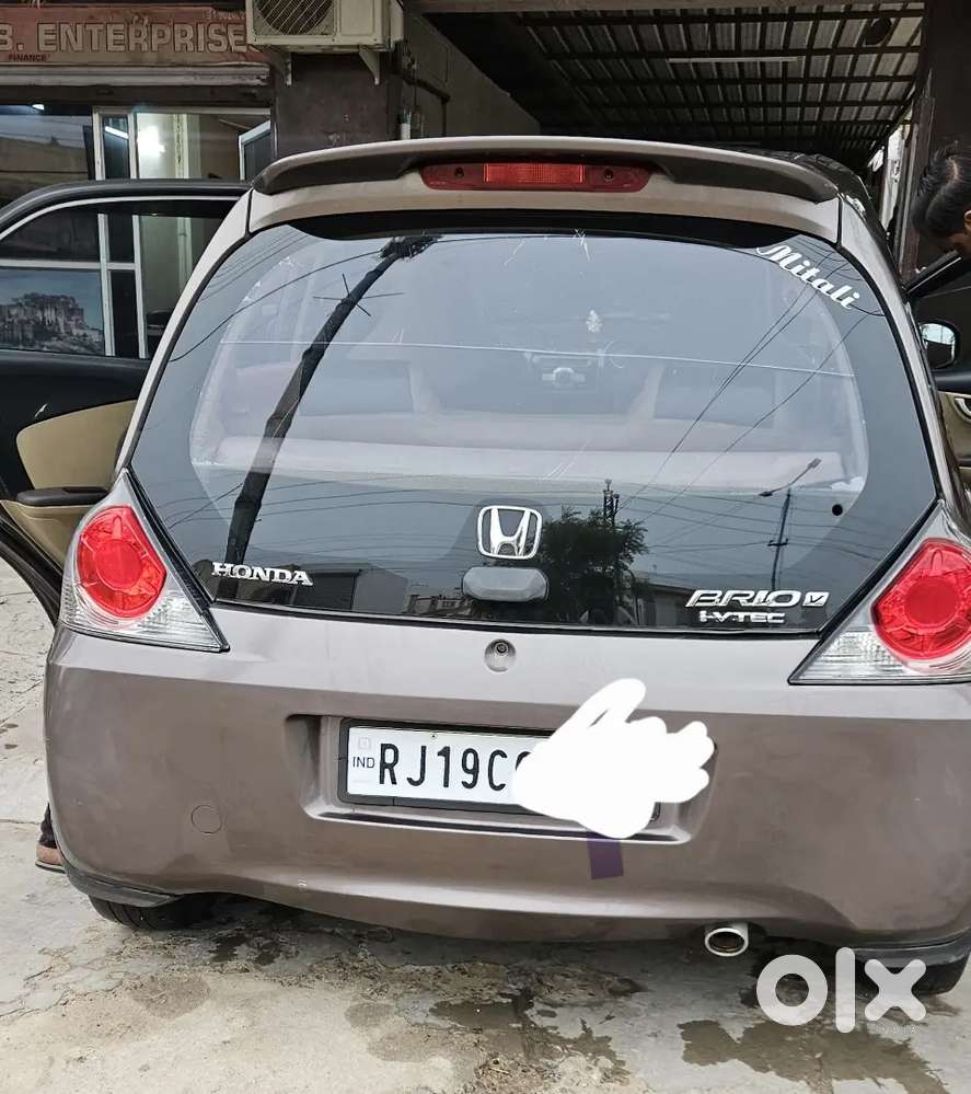 Honda Brio 2012 Petrol Well Maintained