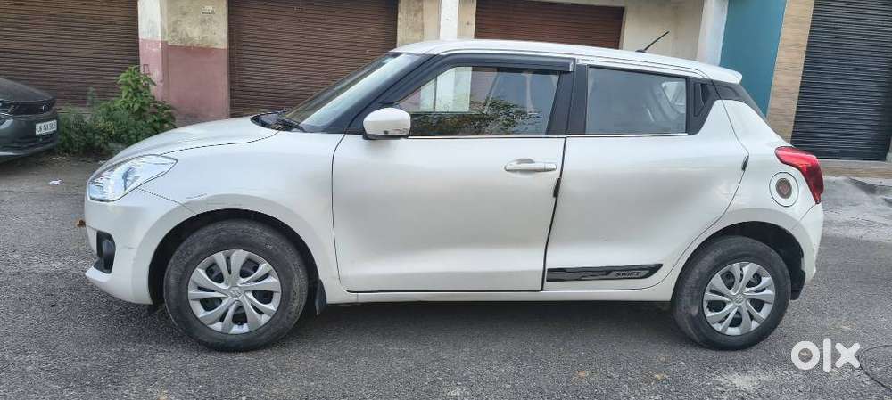 Maruti Suzuki Swift Vvt Vxi, 2022, Petrol