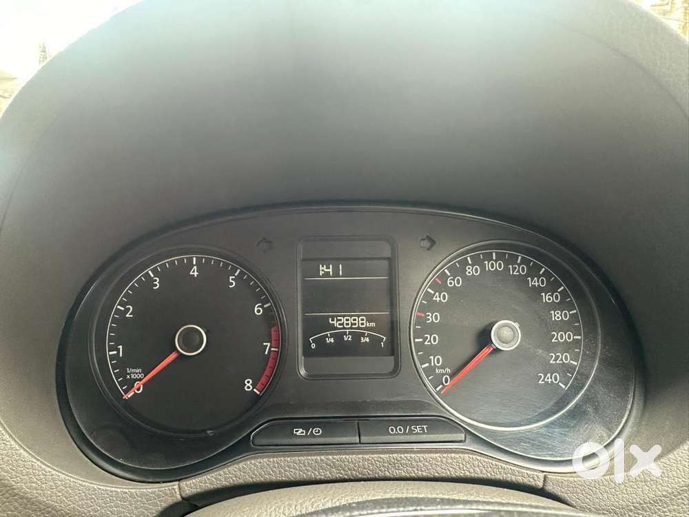 Volkswagen Vento 1.6 Highline, 2015, Petrol