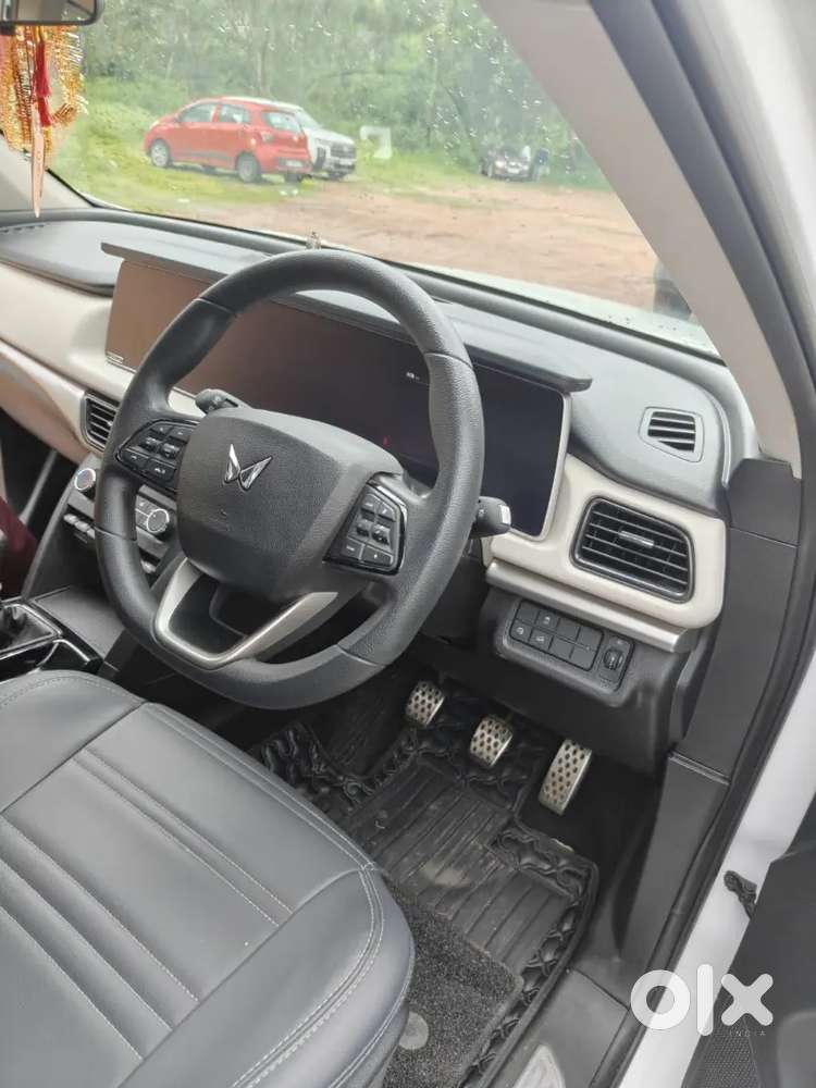 Mahindra Xuv700 Diesel 2025