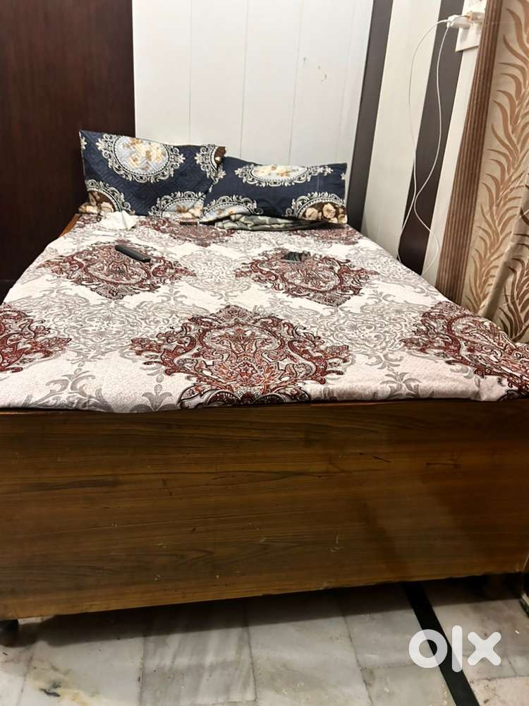Single bed