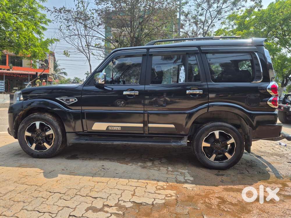 Mahindra Scorpio Classic 2.2 S 11 Mt 7 Str, 2023, Diesel
