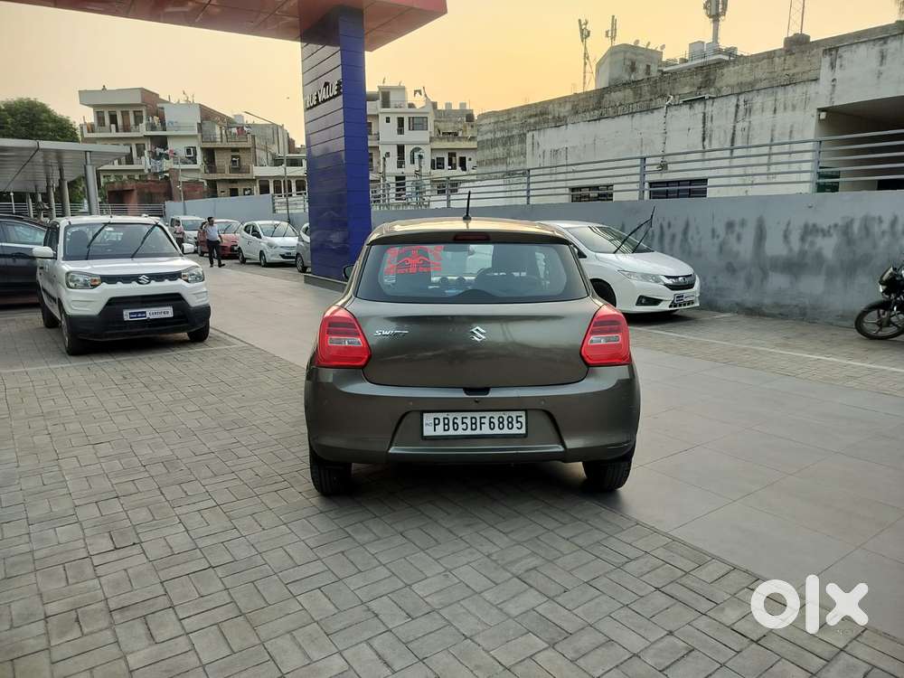 Maruti Suzuki Swift Vxi + Manual, 2023, Petrol