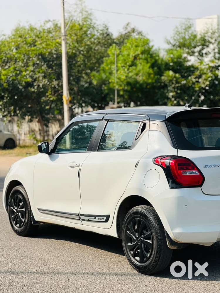 Maruti Suzuki Swift 1.2 Lxi (o), 2021, Petrol