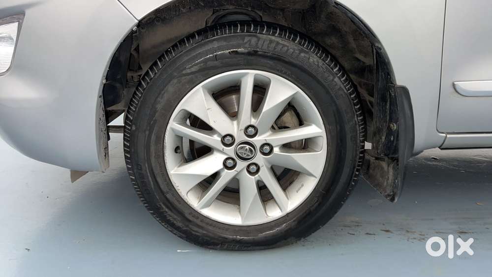 Toyota Innova Crysta [2016-2020] 2.4 Gx At 8 Str, 2016, Diesel