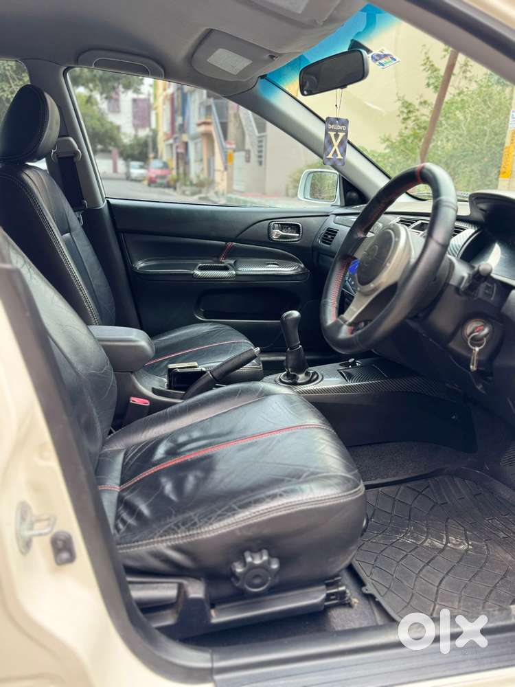 Mitsubishi Cedia Sports, 2010, Petrol